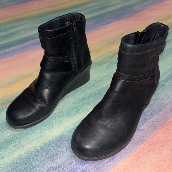 KEEN Women's Black Leather Side Zip Kate Wedge Ankle Boots Size 8 - Picture 2 of 10
